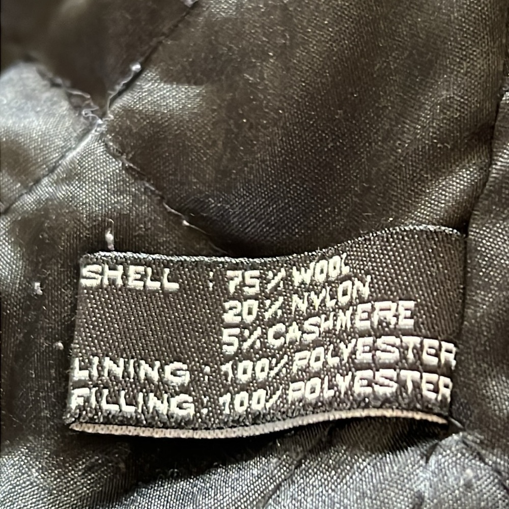Weatherproof jacket - Picture 14 of 16